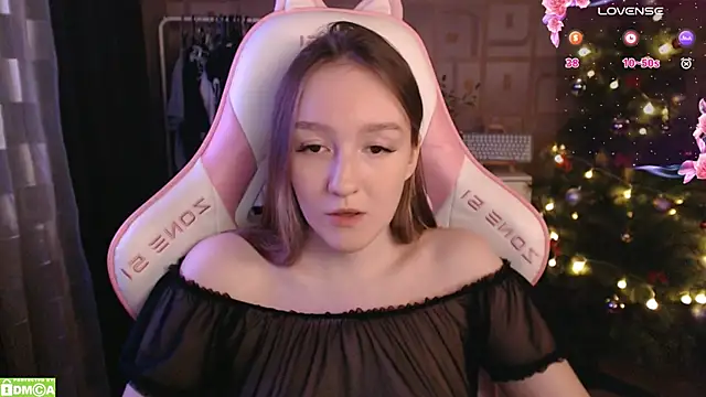 MoonlishSiren online show from January 2025 06:38:01 PM