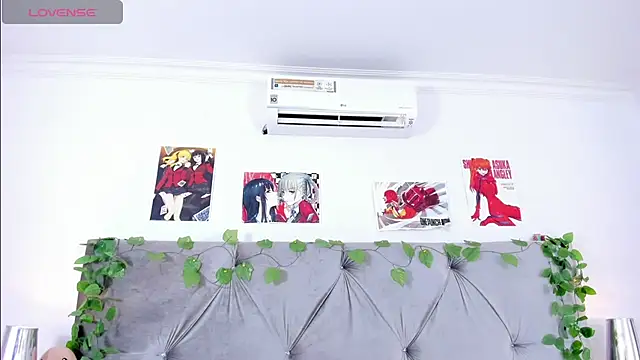 linasantoss online show from January 2025 12:02:02 PM