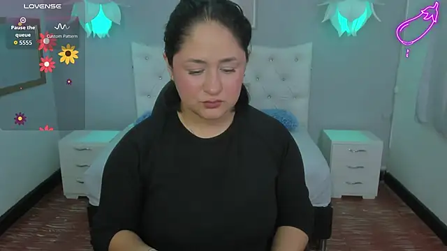 Lisa7 7 online show from November 2025 06:23:02 PM