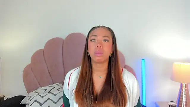 Nicole Paradise online show from January 2026 12:55:01 PM