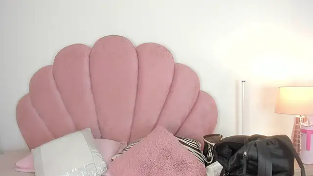 Nicole Paradise online show from July 2026 12:53:01 PM
