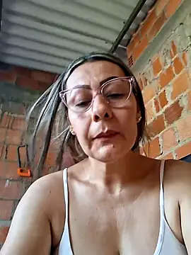 Snapshot of Mia-funny20 chatting on May 2026 08:14:02 PM Mia-funny20 online show from May 2026 08:14:02 PM