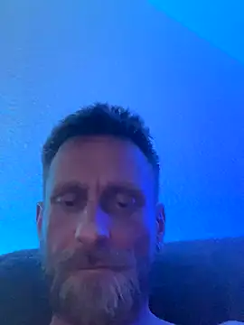 Bro4bro0040 online show from November 2025 03:28:01 AM