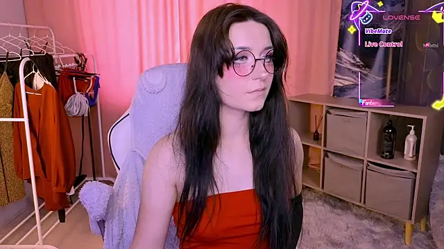 Snapshot of Molly_Sunshine chatting on September 2025 10:53:02 AM Molly Sunshine online show from September 2025 10:53:02 AM