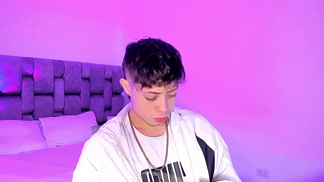 MarcusCollinss  online show from December 2024 01:17:01 PM