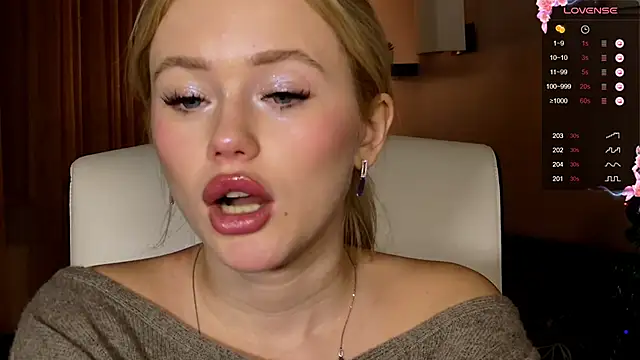 LexieLoree online show from December 2024 07:29:02 AM