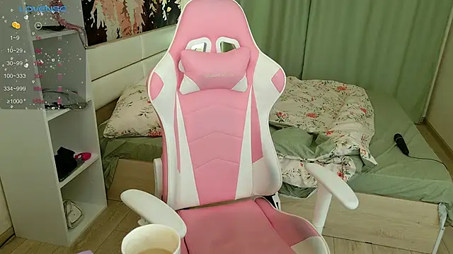 LexieLoree online show from September 2025 03:00:01 AM