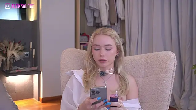 LexieLoree online show from April 2026 02:26:02 AM