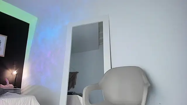 VioletPaket online show from March 2025 12:15:02 AM