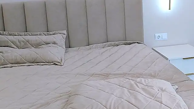 Snapshot of lulu_wolf chatting on February 2026 03:24:02 AM lulu wolf online show from February 2026 03:24:02 AM