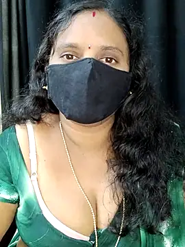 vintage-vibs online show from October 2025 05:47:02 PM