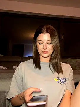 Mia-Minou online show from September 2025 08:41:01 PM