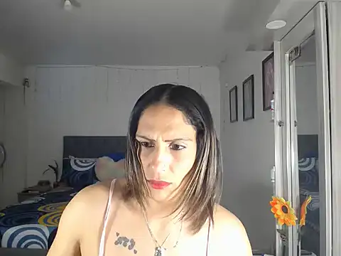 Snapshot of Corina_hot chatting on May 2026 11:32:02 PM Corina hot online show from May 2026 11:32:02 PM