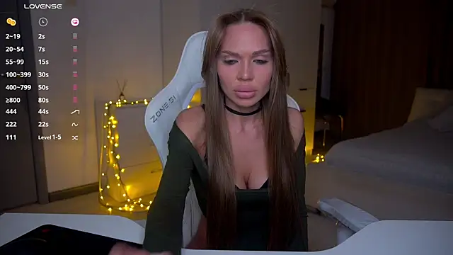 Evelinka online show from January 2026 12:31:01 PM