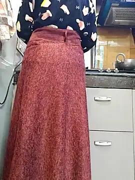 Manpreet kaur21 online show from January 2025 01:52:01 PM