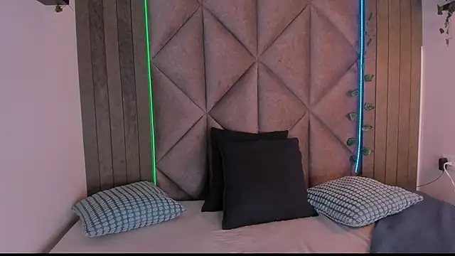 AmyPalmmer online show from December 2025 11:52:02 AM