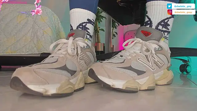 charlotte  grey online show from October 2025 08:19:01 PM