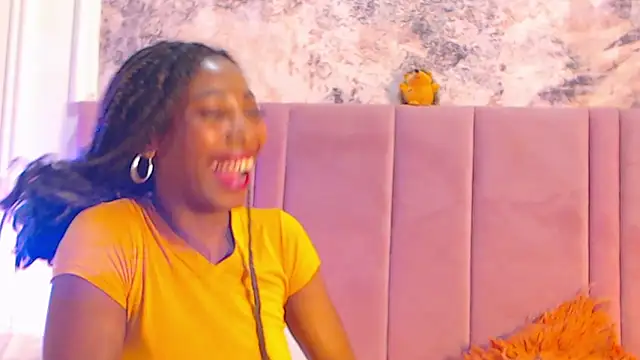 SabrinaDevill online show from April 2026 01:18:01 PM