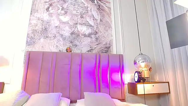 Snapshot of SabrinaDevill chatting on June 2026 01:09:02 PM SabrinaDevill online show from June 2026 01:09:02 PM