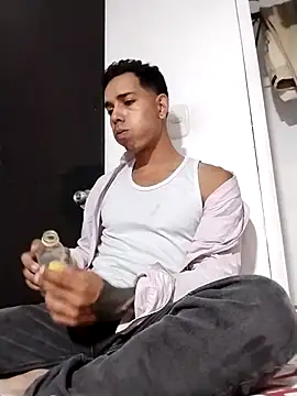 Snapshot of chero_95 chatting on April 2026 10:42:02 PM chero 95 online show from April 2026 10:42:02 PM