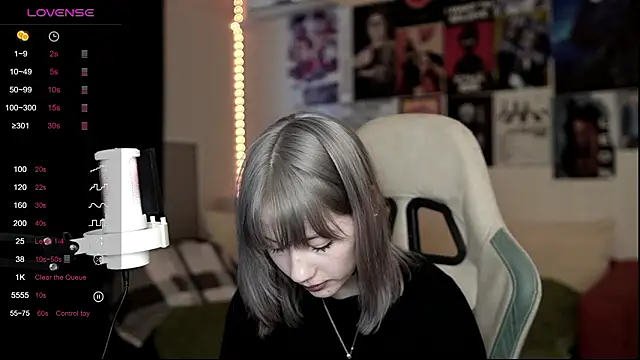 Snapshot of Traharaa chatting on February 2026 01:04:01 PM Traharaa online show from February 2026 01:04:01 PM