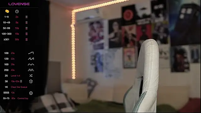 Snapshot of Traharaa chatting on February 2026 01:17:01 PM Traharaa online show from February 2026 01:17:01 PM