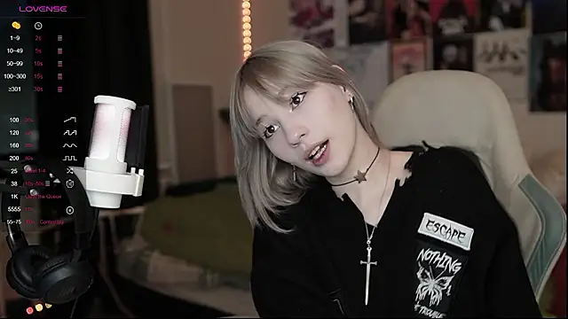 Snapshot of Traharaa chatting on February 2026 02:38:02 PM Traharaa online show from February 2026 02:38:02 PM