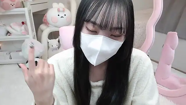 momo room online show from December 2024 11:01:01 AM