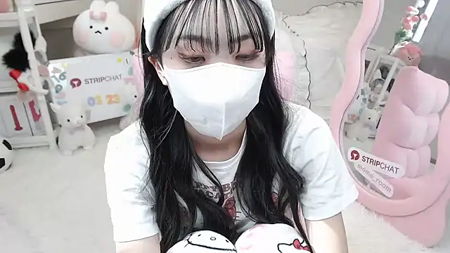 momo room online show from March 2025 05:54:01 AM