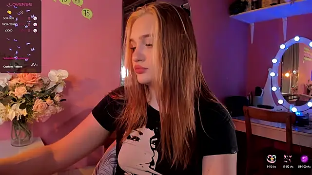 CarolineLovers online show from October 2025 11:14:01 PM