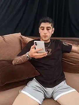 arenn1997 online show from October 2025 12:03:01 PM