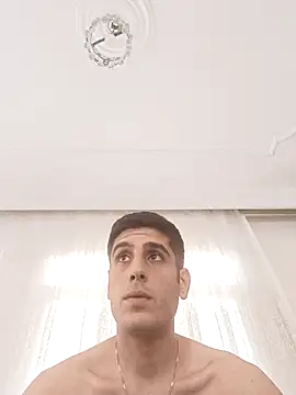 arenn1997 online show from October 2025 12:02:02 PM