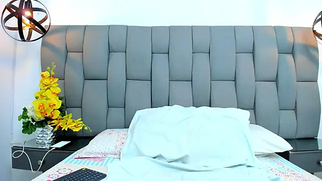 Cataleyalove ADY online show from April 2026 08:17:01 PM