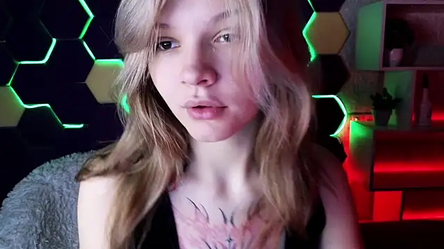 LitaBrom online show from December 2024 01:53:01 AM