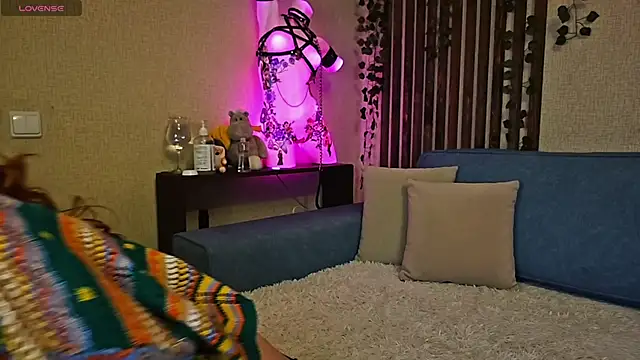 Snapshot of _SweetFox_ chatting on September 2025 09:20:01 PM  SweetFox  online show from September 2025 09:20:01 PM