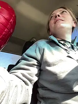 lezbean24 online show from February 2026 06:24:02 PM