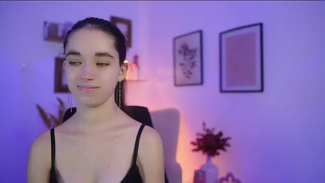 Gia Paige18 online show from November 2025 03:33:02 PM