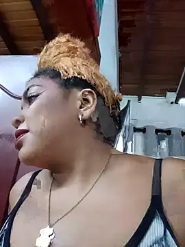 Snapshot of ELLA_KELLY chatting on April 2026 11:37:01 AM ELLA KELLY online show from April 2026 11:37:01 AM