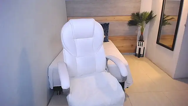 Violetta rainbow online show from December 2024 04:00:01 AM