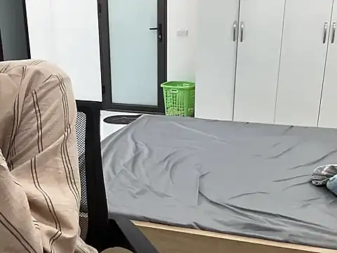 Snapshot of Louis_Baby chatting on November 2025 05:04:01 PM Louis Baby online show from November 2025 05:04:01 PM