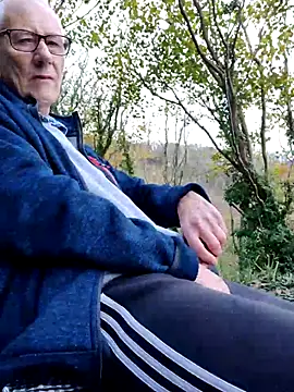 cutaboverest online show from November 2025 03:35:01 PM