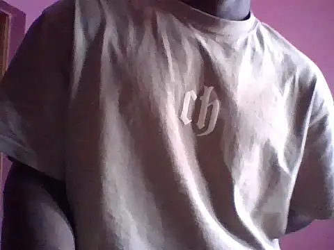 Snapshot of Tonedom chatting on October 2025 12:36:01 PM Tonedom online show from October 2025 12:36:01 PM