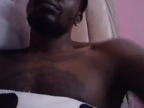 Snapshot of Tonedom chatting on October 2025 08:23:02 AM Tonedom online show from October 2025 08:23:02 AM