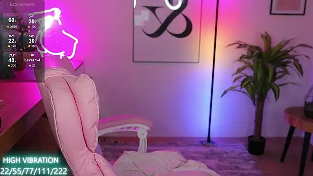Selena Lily online show from January 2025 10:54:01 AM