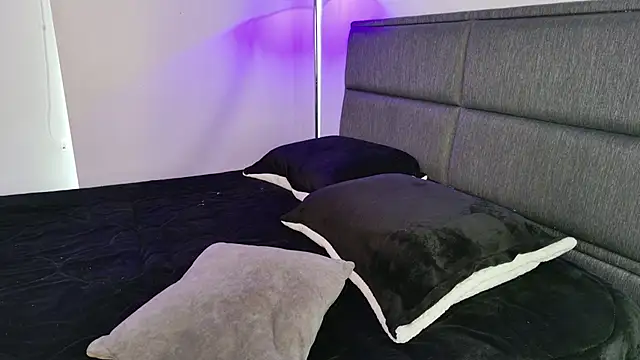 lady ni  online show from January 2026 01:46:02 PM