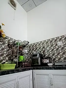    Erin    online show from March 2025 03:28:01 PM