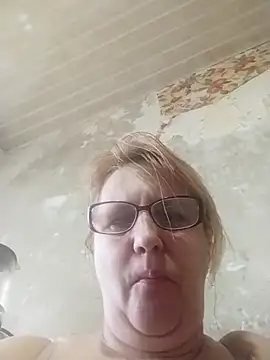 Forest-Lady online show from March 2026 03:01:01 PM