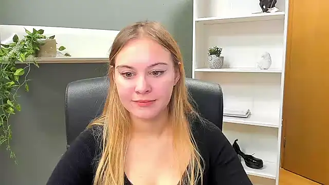 kitty valeria online show from January 2025 02:19:02 PM