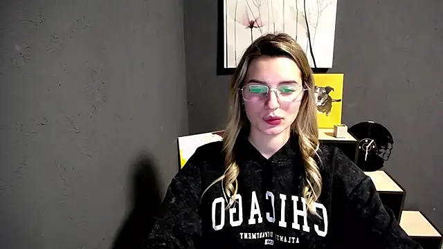 lady olivia  online show from February 2026 05:31:01 PM