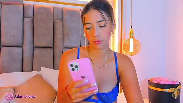 elianabrown online show from November 2025 11:29:01 PM